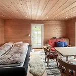2 Bedroom Cozy In