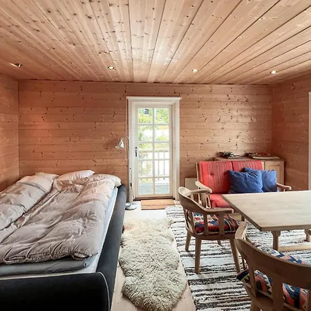 2 Bedroom Cozy In