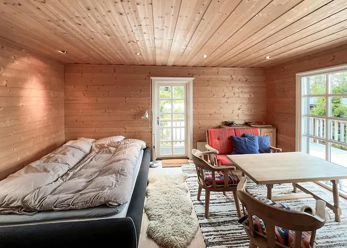 2 Bedroom Cozy In